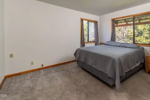 Bedroom - 52971 Bridge Dr, La Pine, OR 97739 photo 1 of 2