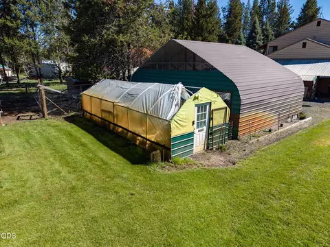 Exterior - 52971 Bridge Dr, La Pine, OR 97739 photo 2 of 7