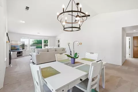 Dining - 96 Mountain View Dr, Phoenix, OR 97535 photo 1 of 1