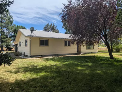 33000 Mccartie Ln, Bonanza, OR 97623