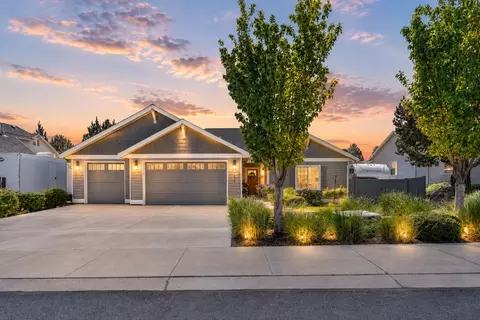 4430 SW Ben Hogan Dr, Redmond, OR 97756