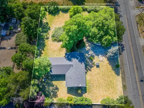 2087 Upper Riv, Grants Pass, OR 97526