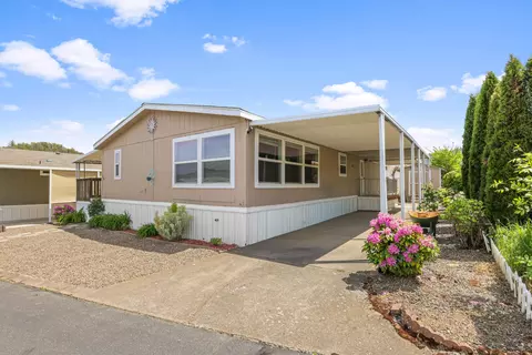 8401 Old Stage Rd UNIT 16, Central Point, OR 97502