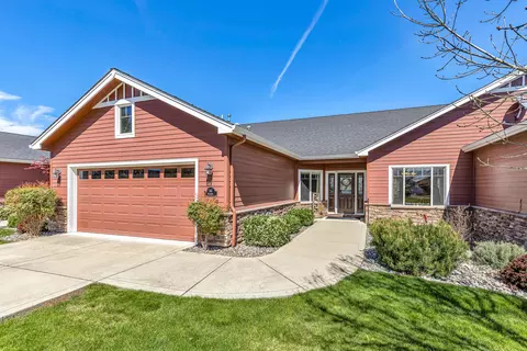 161 Skyhawk Dr, Eagle Point, OR 97524