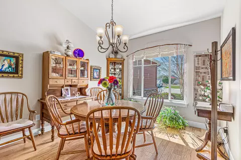 Dining - 161 Skyhawk Dr, Eagle Point, OR 97524 photo 1 of 1
