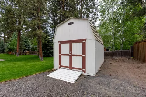 557 E Tyee Dr, Sisters, OR 97759 photo 46