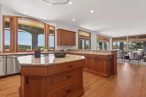 Kitchen - 20180 Winston Loop, Bend, OR 97703 photo 3 of 6