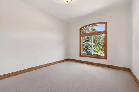 Bedroom - 20180 Winston Loop, Bend, OR 97703 photo 6 of 8
