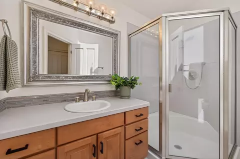 Bath - 20180 Winston Loop, Bend, OR 97703 photo 6 of 7