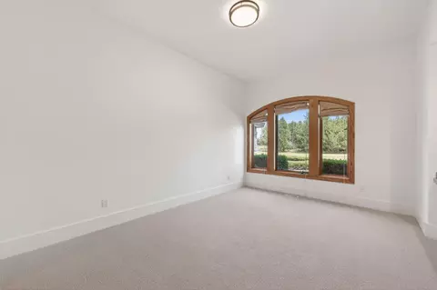 Bedroom - 20180 Winston Loop, Bend, OR 97703 photo 5 of 8