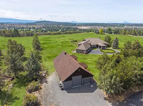 View/Area - 20180 Winston Loop, Bend, OR 97703 photo 1 of 2