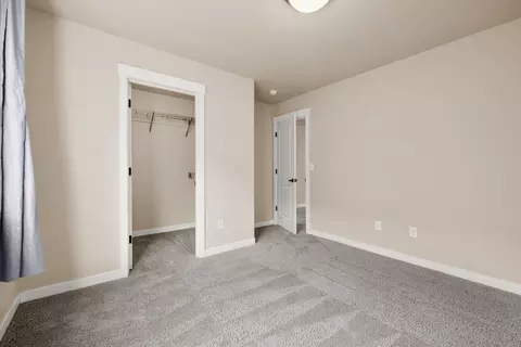 Bedroom - 20909 Sotra Loop, Bend, OR 97702 photo 7 of 8