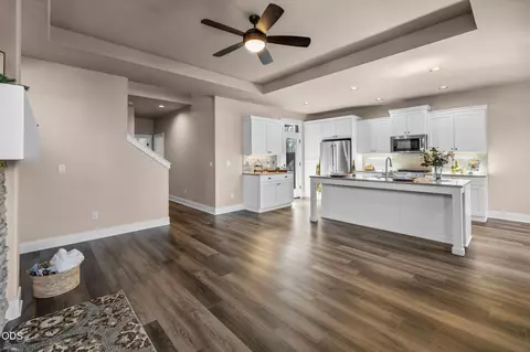 Entry Way - 20909 Sotra Loop, Bend, OR 97702 photo 2 of 2