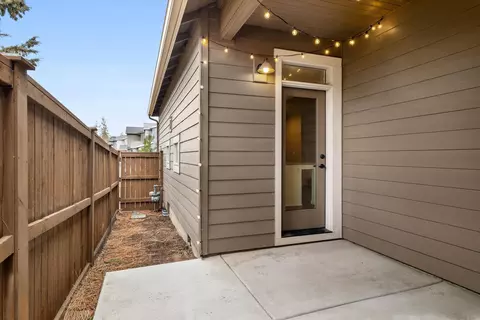 Exterior - 20909 Sotra Loop, Bend, OR 97702 photo 8 of 11
