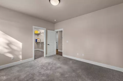 Bedroom - 20909 Sotra Loop, Bend, OR 97702 photo 3 of 10