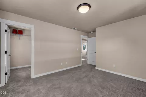 Bedroom - 20909 Sotra Loop, Bend, OR 97702 photo 9 of 10