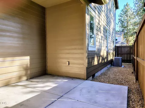 Exterior - 20909 Sotra Loop, Bend, OR 97702 photo 9 of 17