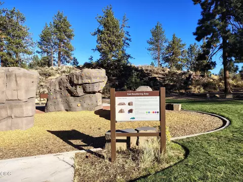 View/Area - 20909 Sotra Loop, Bend, OR 97702 photo 4 of 6