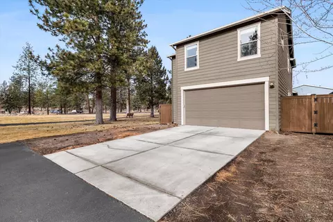 Exterior - 20909 Sotra Loop, Bend, OR 97702 photo 2 of 11