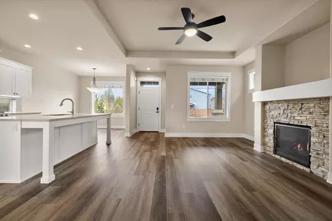 Living - 20909 Sotra Loop, Bend, OR 97702 photo 1 of 3