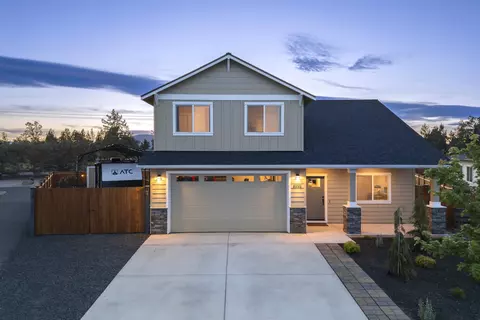 4999 SW Yew Pl, Redmond, OR 97756