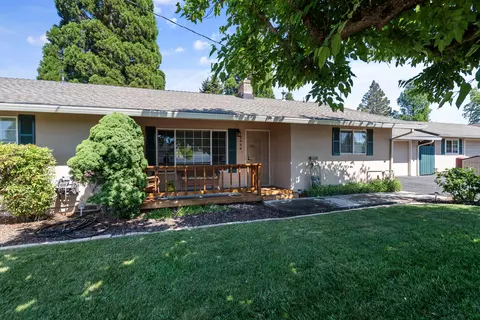 2930 Bailey Ave, Medford, OR 97504