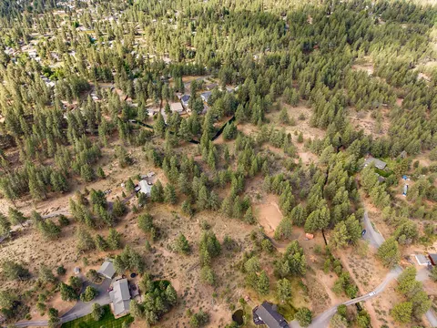 19787 Foster Ln, Bend, OR 97702 photo 9