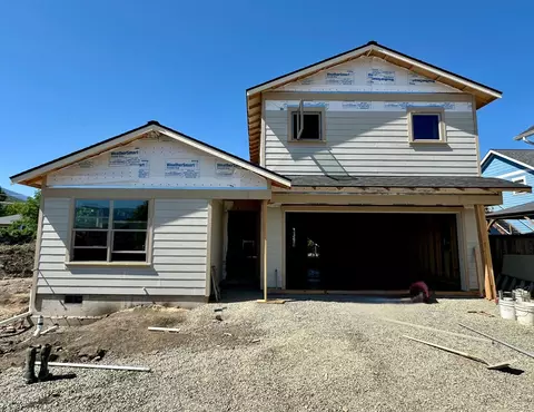 312 Lithia Ave, Talent, OR 97540