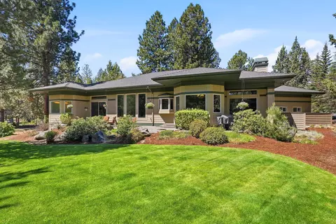 3334 NW Braid Dr, Bend, OR 97703