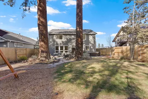 Exterior - 20429 SE Senden Ln, Bend, OR 97702 photo 16 of 19