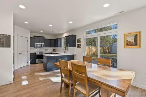 Dining - 20429 SE Senden Ln, Bend, OR 97702 photo 1 of 2