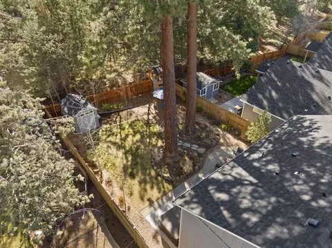 Exterior - 20429 SE Senden Ln, Bend, OR 97702 photo 19 of 19