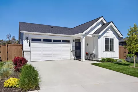 4733 SW Badger Ct, Redmond, OR 97756