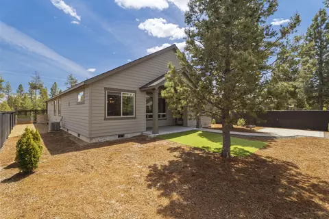 Exterior - 51925 Campfire Dr, La Pine, OR 97739 photo 8 of 16