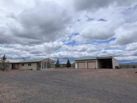 91566 Sink Ln, Christmas Valley, OR 97641