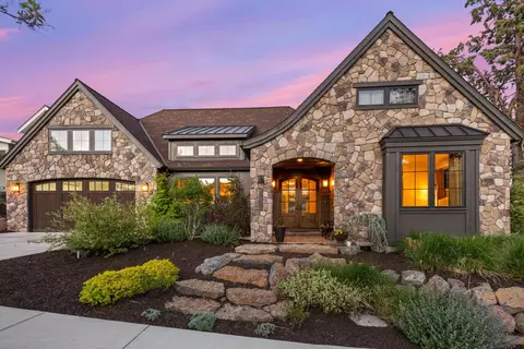 61016 SE Light Peak Dr, Bend, OR 97702