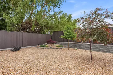 Exterior - 2714 NW 23rd Loop, Redmond, OR 97756 photo 14 of 18