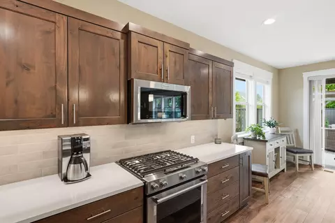 Kitchen - 2714 NW 23rd Loop, Redmond, OR 97756 photo 4 of 6