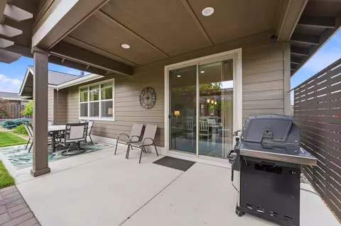 Exterior - 2714 NW 23rd Loop, Redmond, OR 97756 photo 7 of 18