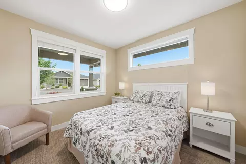 Bedroom - 2714 NW 23rd Loop, Redmond, OR 97756 photo 3 of 4