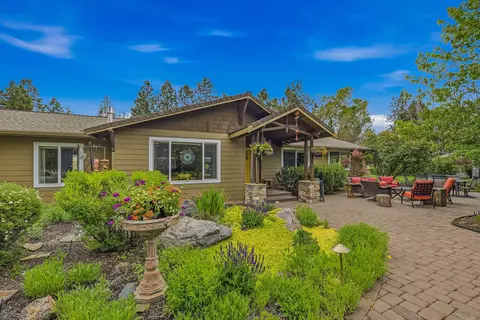 21721 Filly Ct, Bend, OR 97702