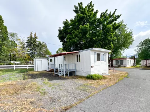 2055 Greensprings Dr UNIT 19A, Klamath Falls, OR 97601