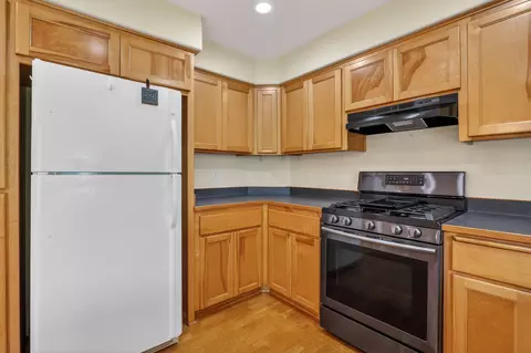 Kitchen - 1375 Forestview Dr, Grants Pass, OR 97527 photo 3 of 4