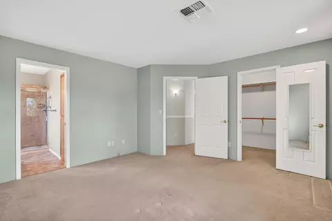 Bedroom - 1375 Forestview Dr, Grants Pass, OR 97527 photo 3 of 7