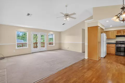 Living - 1375 Forestview Dr, Grants Pass, OR 97527 photo 1 of 4