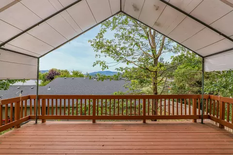 Exterior - 1375 Forestview Dr, Grants Pass, OR 97527 photo 3 of 14