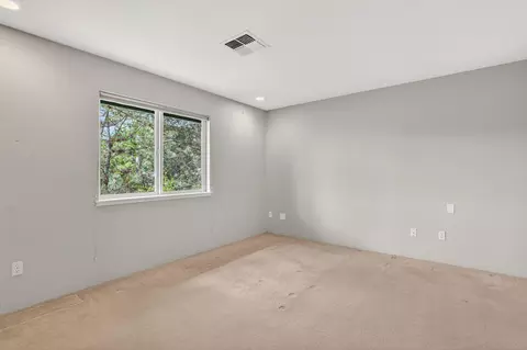 Bedroom - 1375 Forestview Dr, Grants Pass, OR 97527 photo 1 of 7