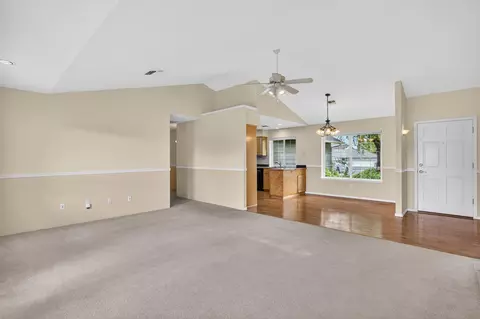 Living - 1375 Forestview Dr, Grants Pass, OR 97527 photo 3 of 4