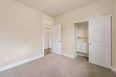 Bedroom - 63367 NW Clearstone Dr, Bend, OR 97703 photo 2 of 3
