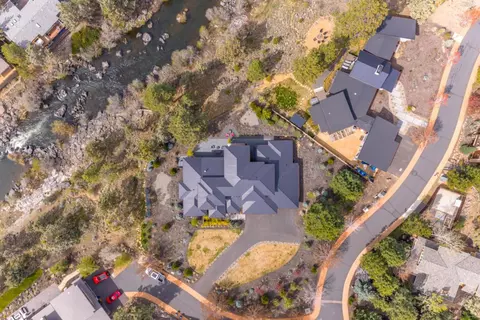View/Area - 20172 Soft Breeze Ct, Bend, OR 97703 photo 6 of 6